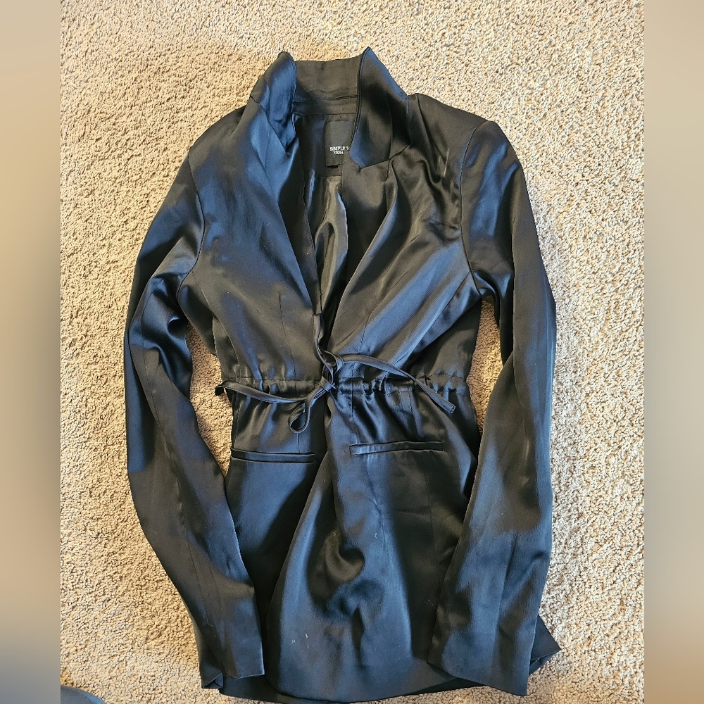 XS Simply Vera Vera Wang Satin Black Blazer